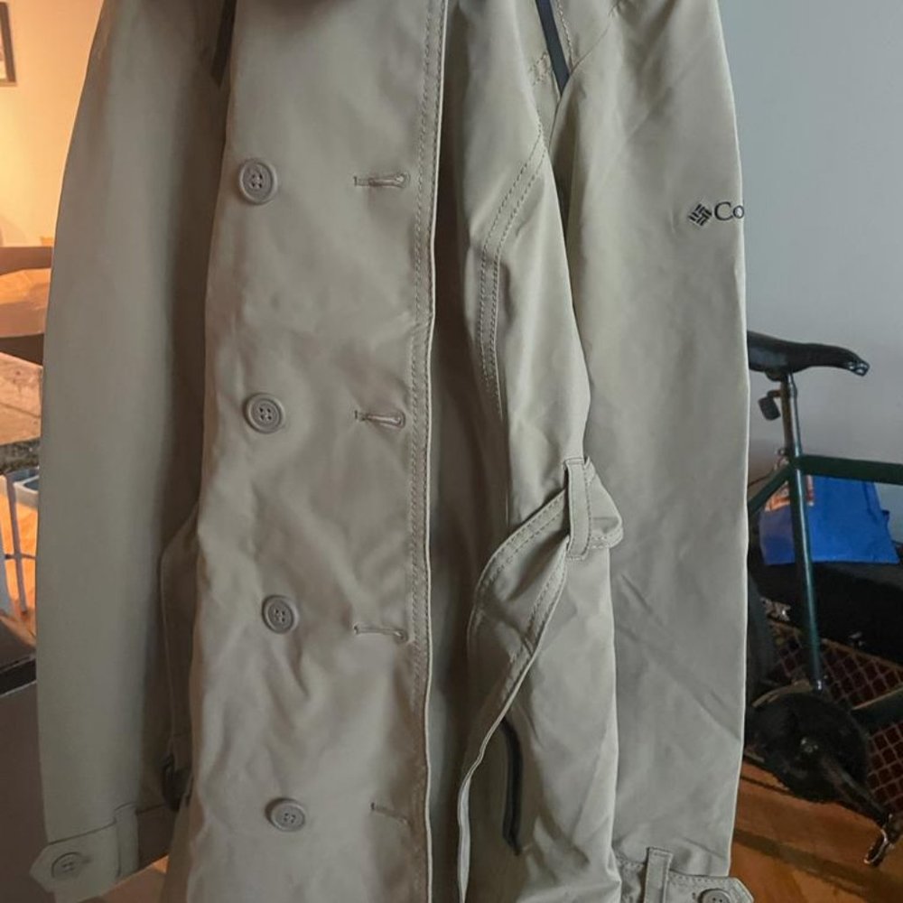 Columbia coat new with tag. Never worn.